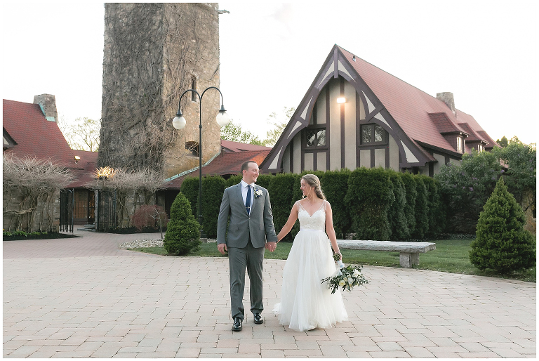 Intimate Saint Clements Castle Wedding Sneak Peek