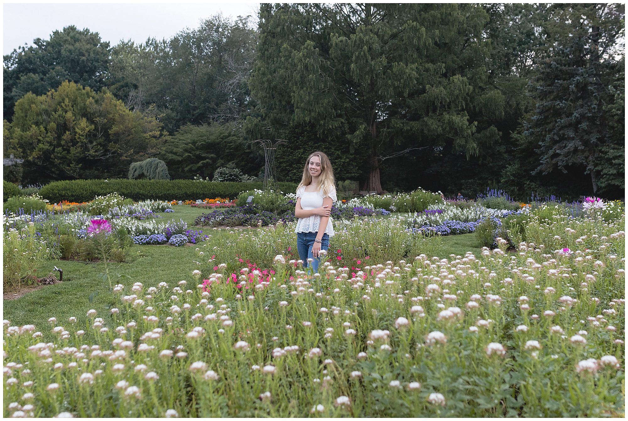 senior portraits flower garden