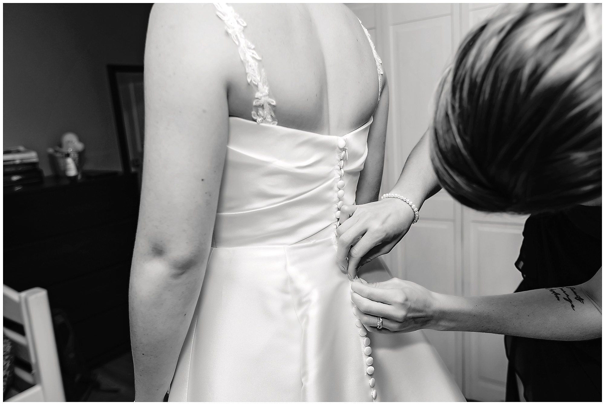 madeline's sister buttoned her gown