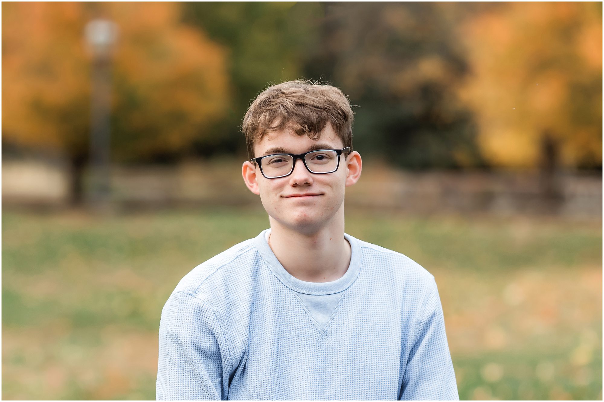 Senior portraits fall northwest park