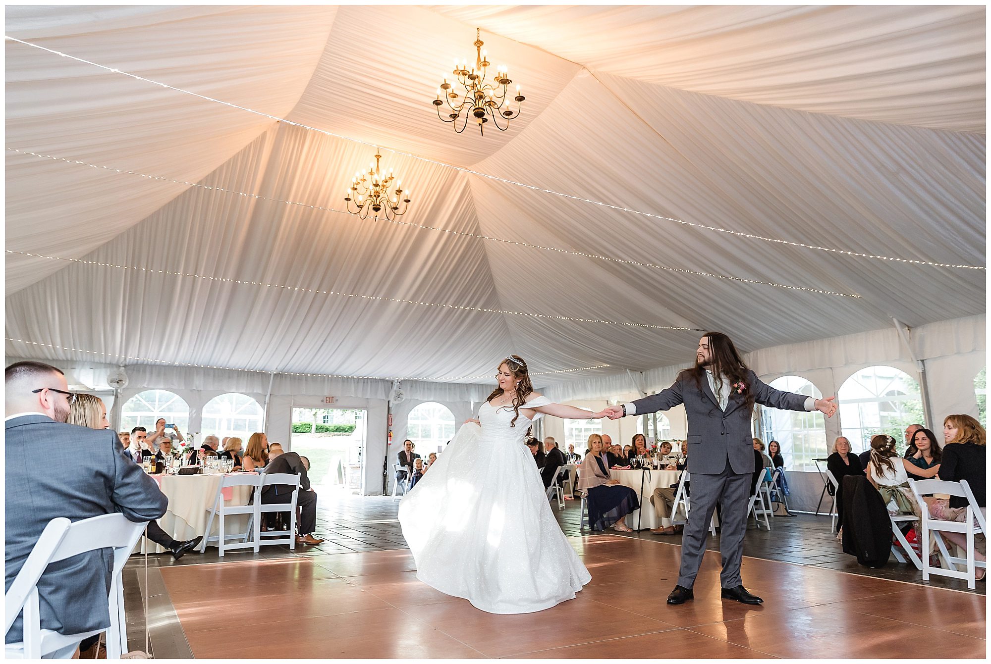 Publick House Wedding reception first dance