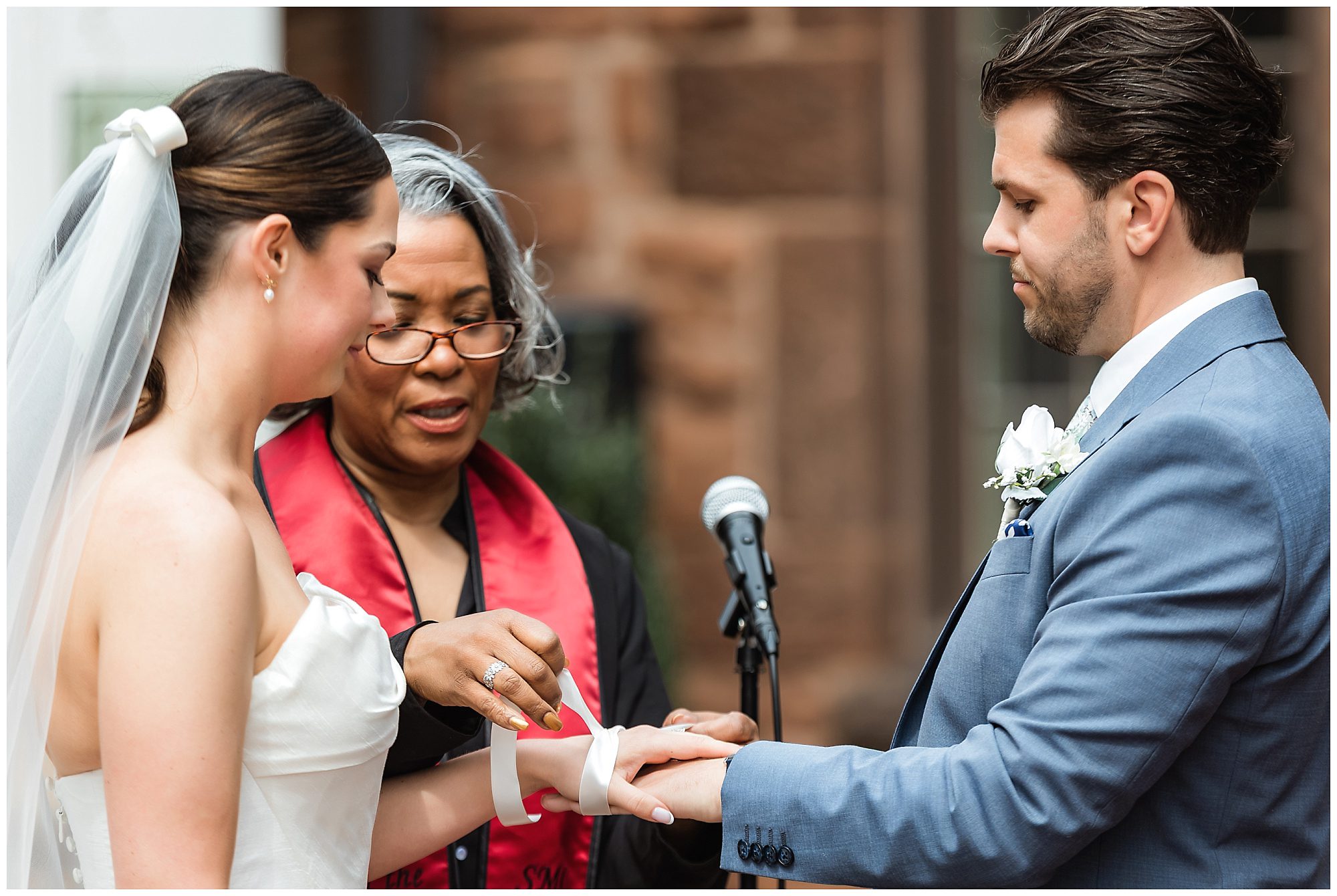 metro bis intimate wedding ceremony