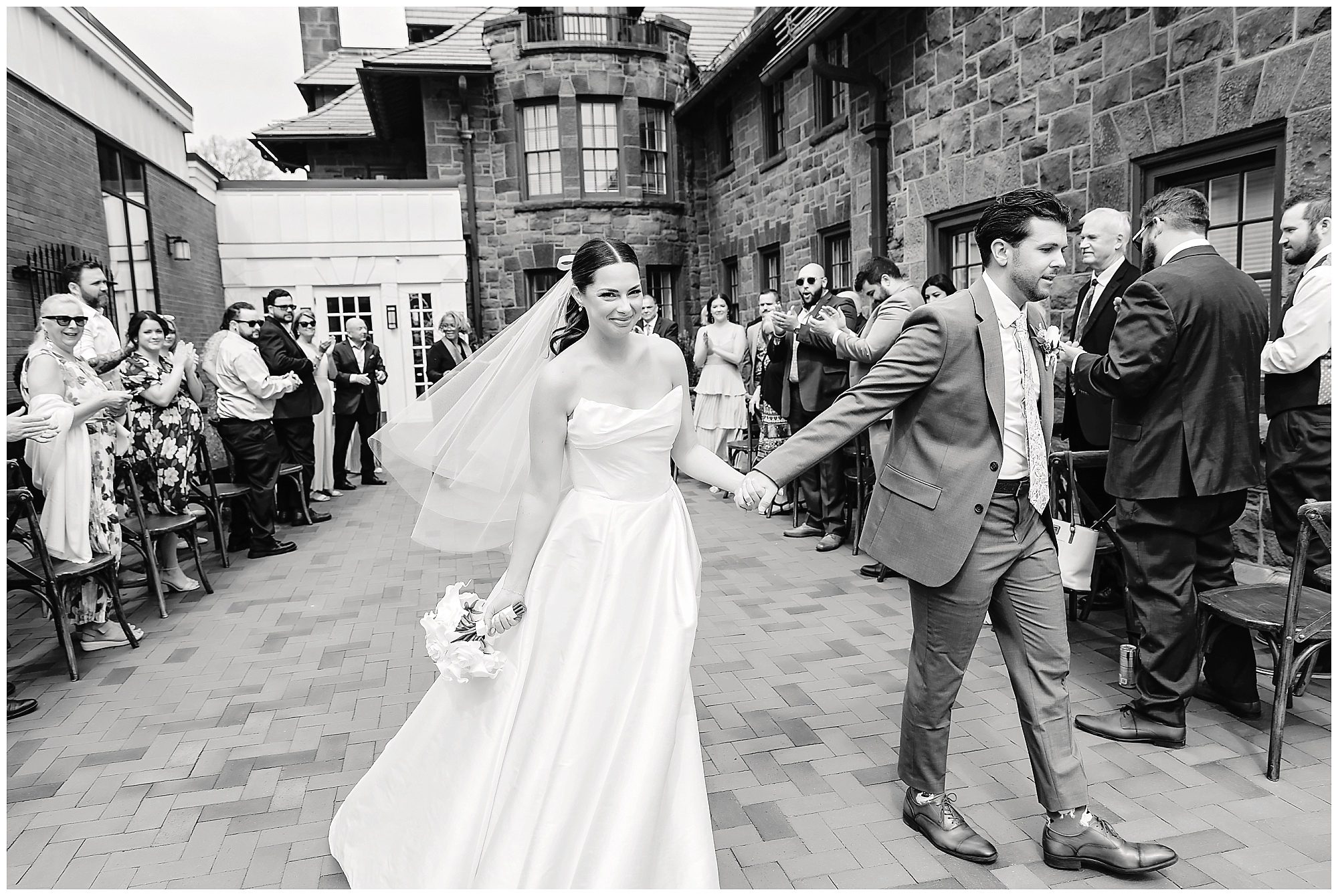 metro bis intimate wedding ceremony