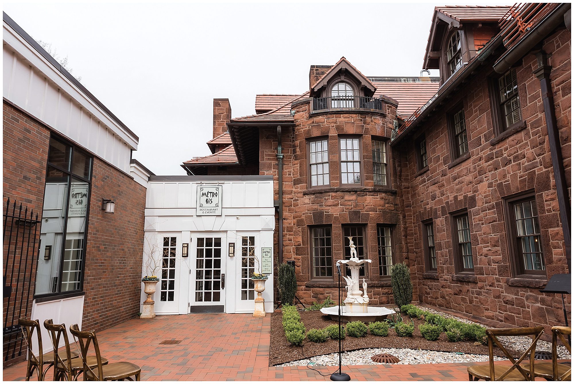 metro bis intimate wedding