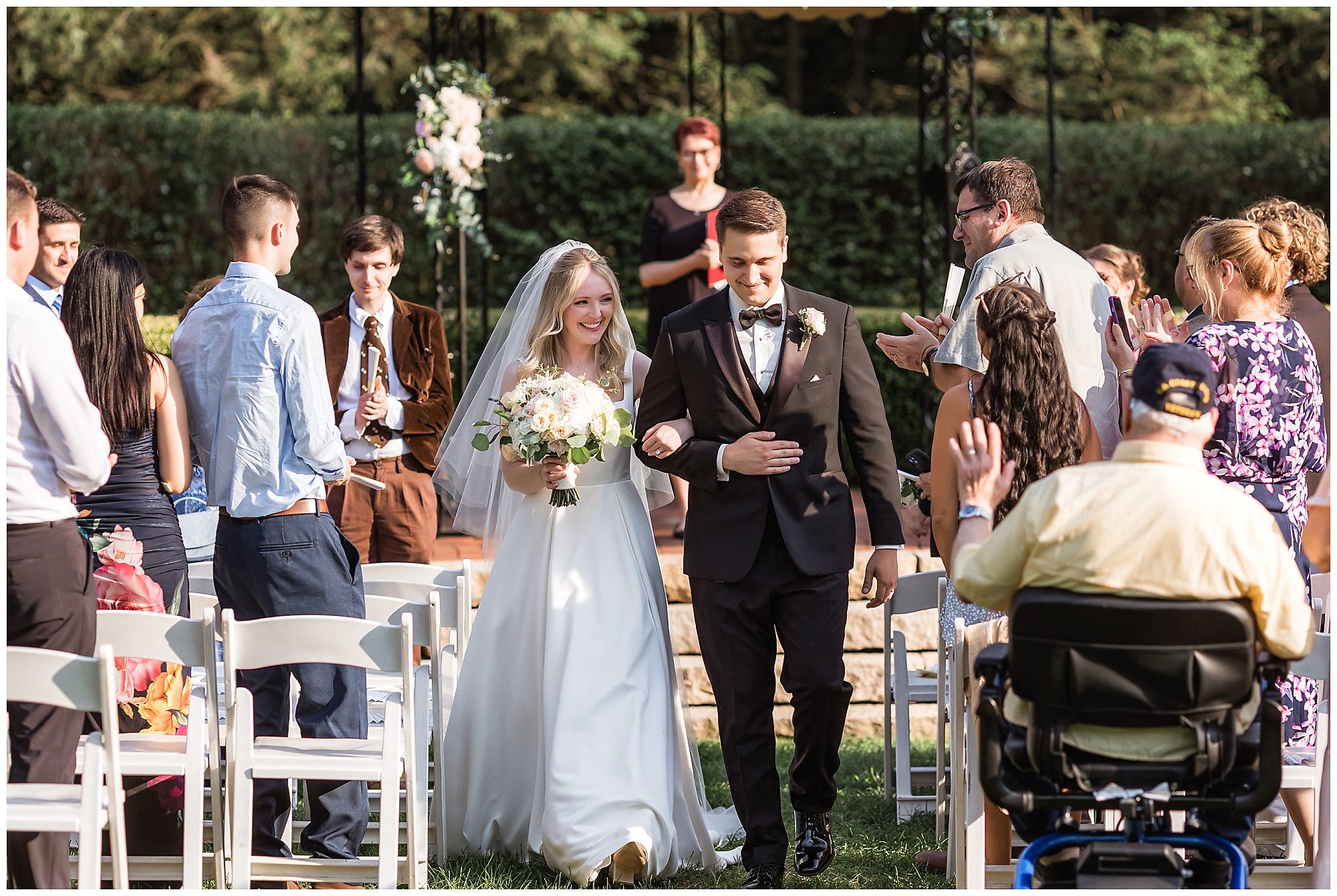 Intimate Wickham Park Wedding Ceremony