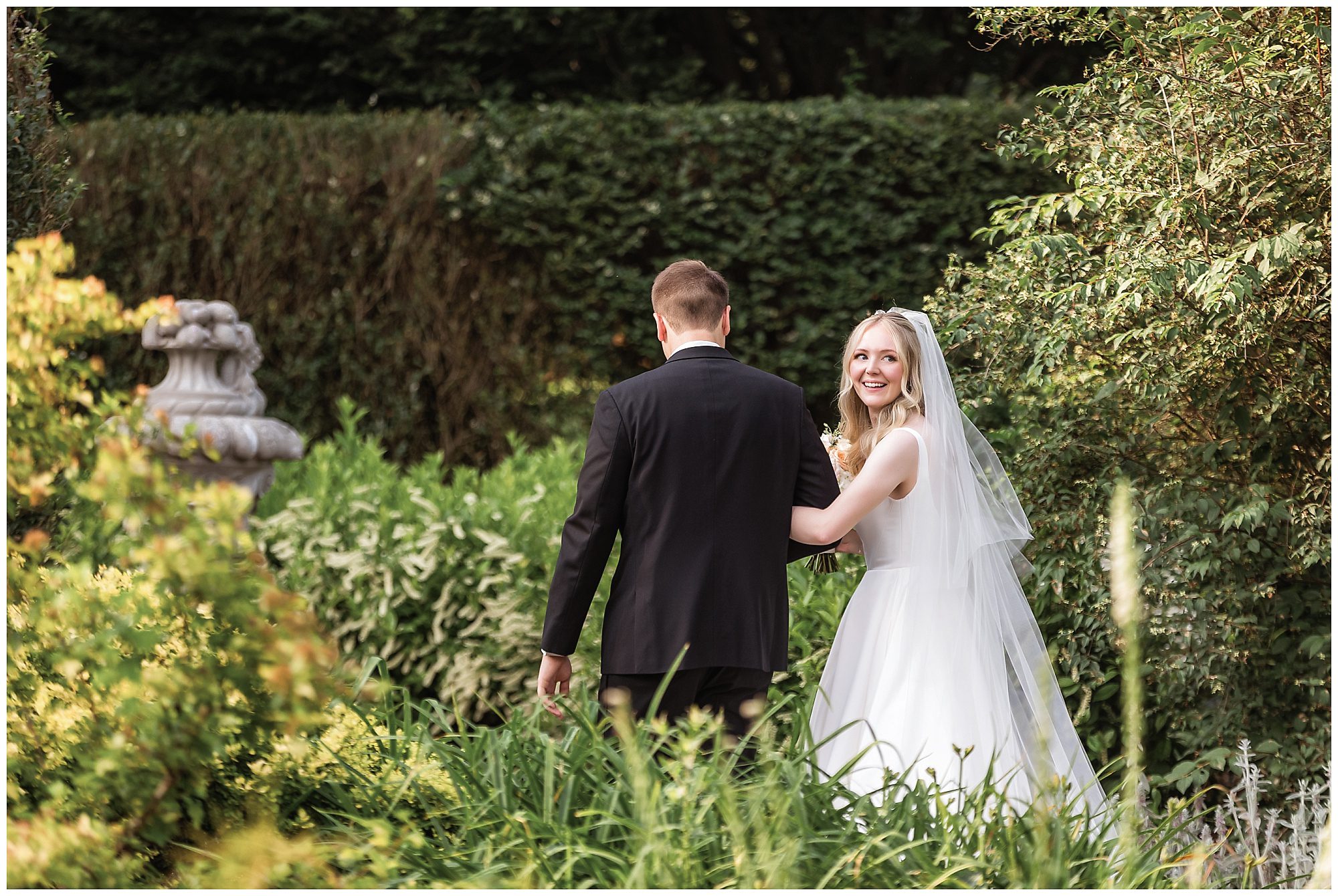 Intimate Wickham Park Wedding Ceremony