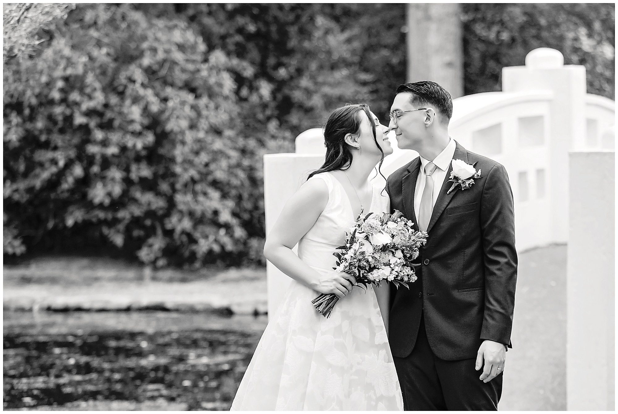 Wickham Park elopement portraits bridge