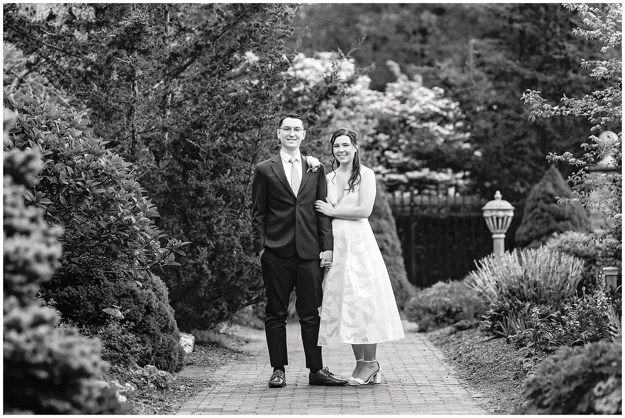 Wickham Park elopement portraits gardens