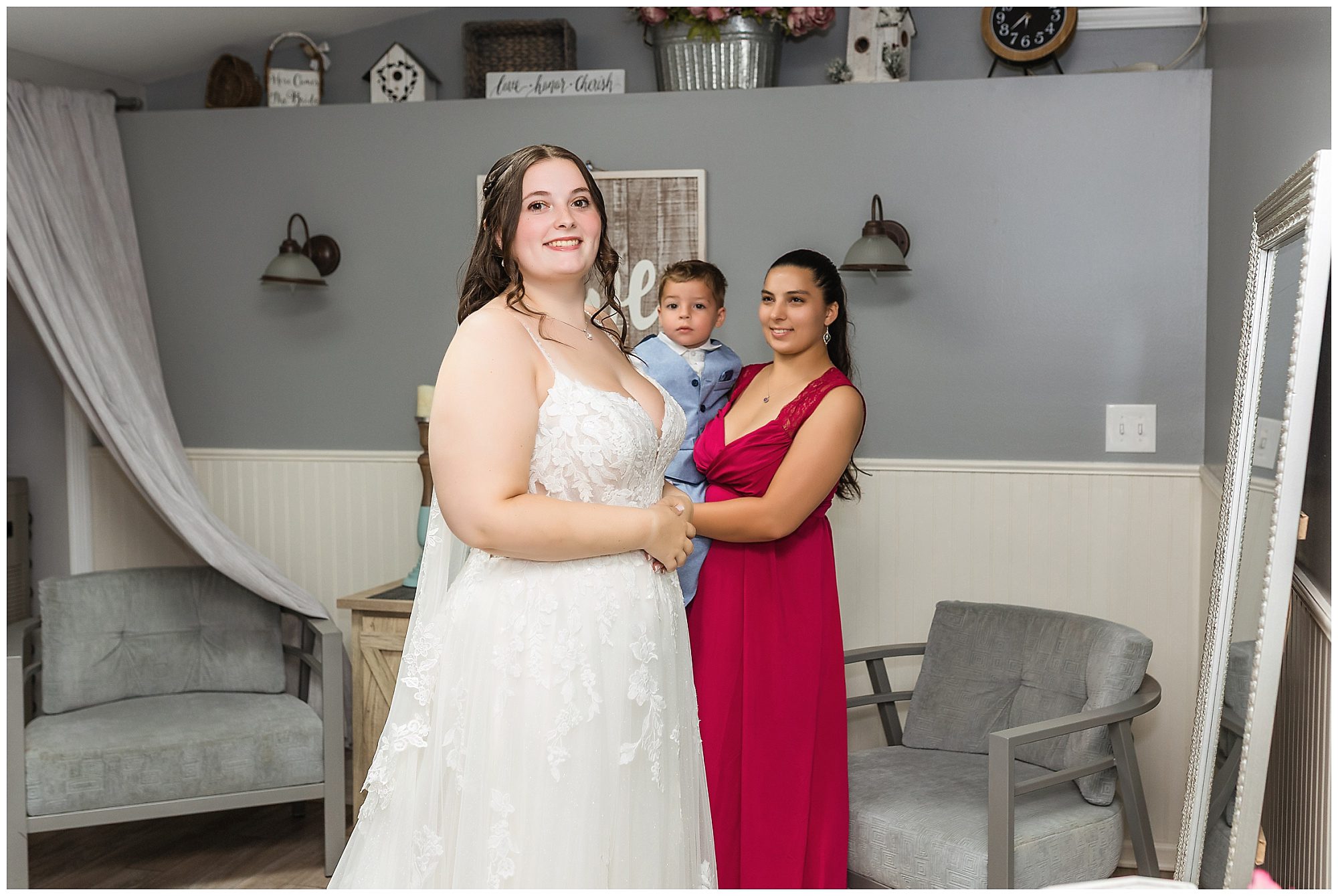 Wood Acres Farm Intimate Wedding bridal suite cottage